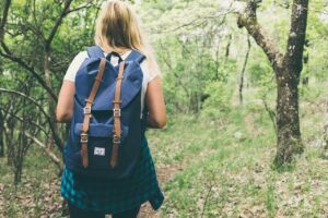 backpack, bag, woman-1836594.jpg